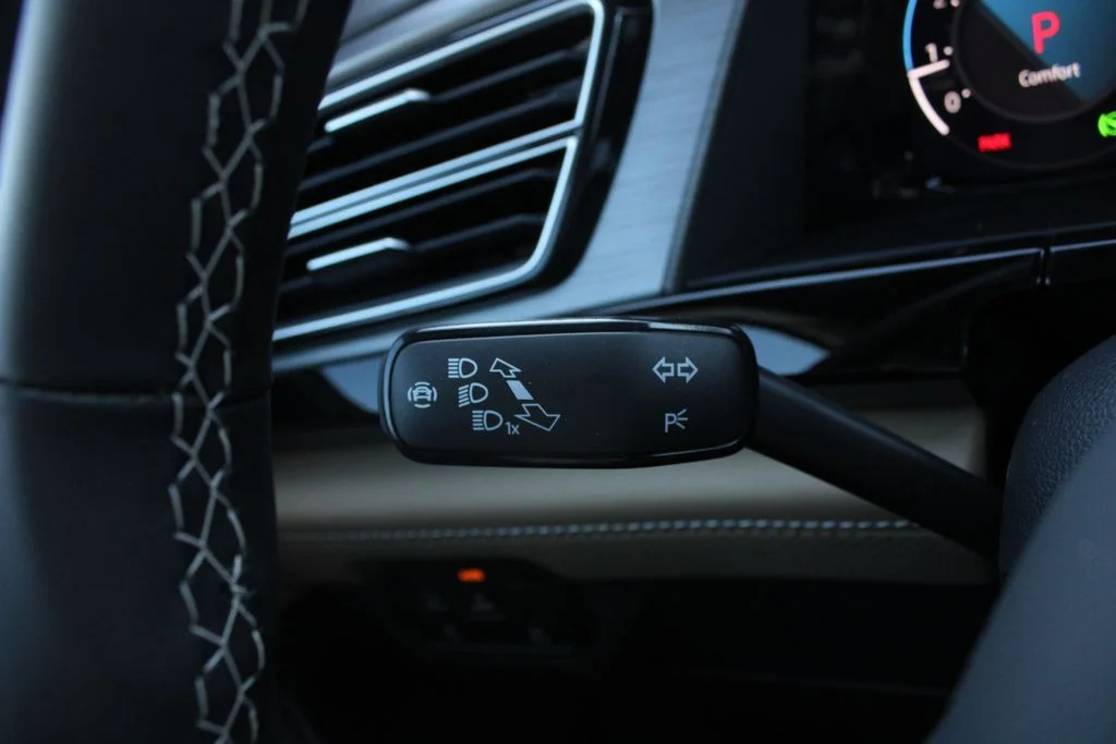 New 2026 Gray Volkswagen 2.0T SE w/Technology image 12