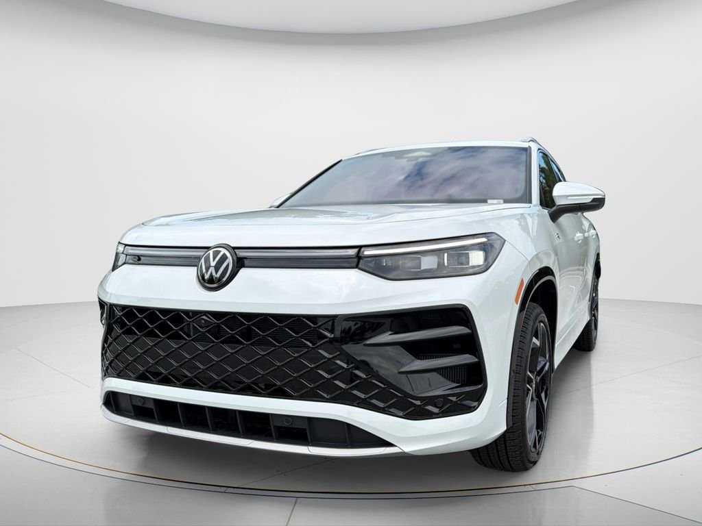 New 2026 Opal White Pearl Volkswagen 2.0T SEL R-Line Turbo image 2