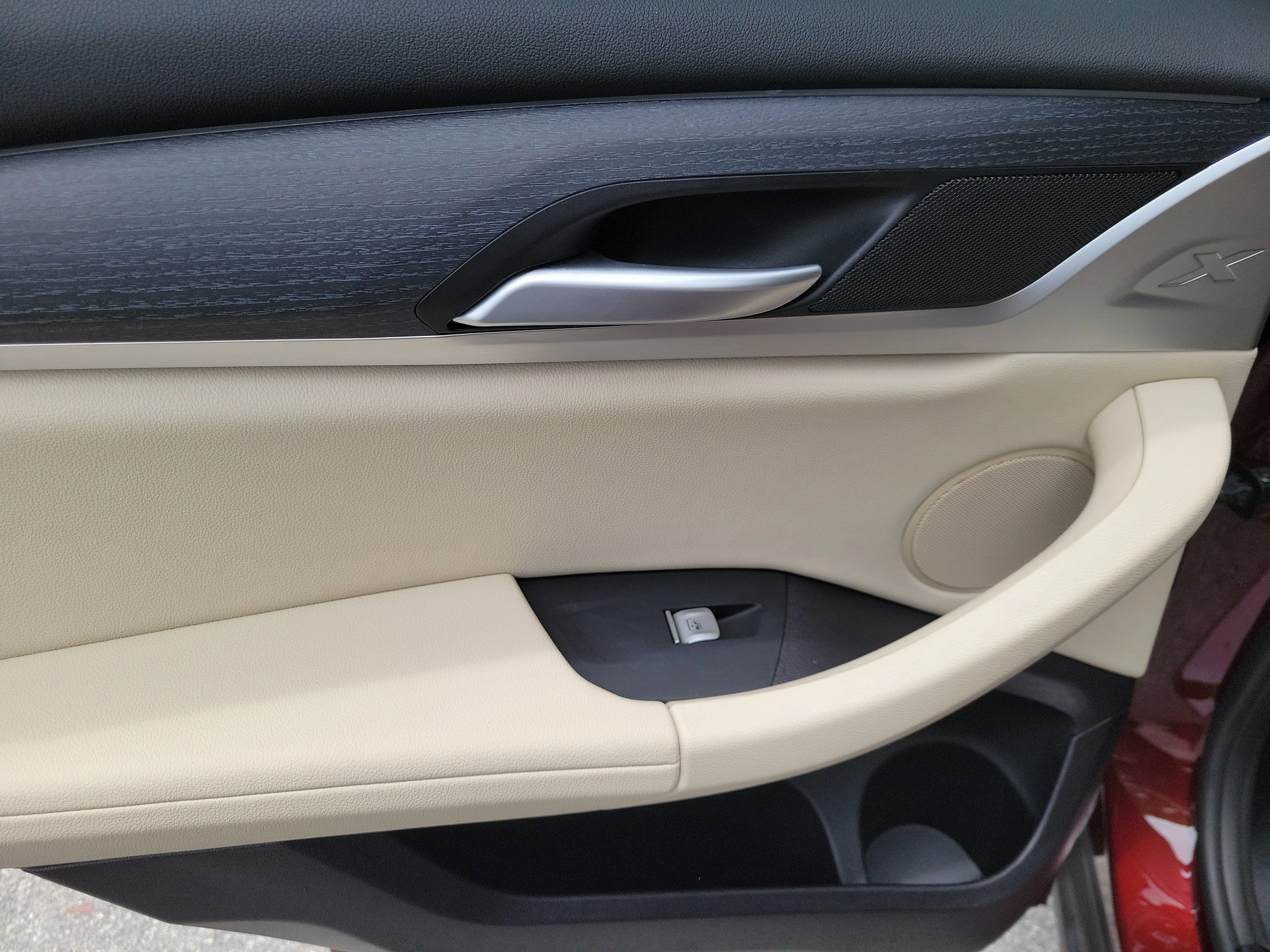 Used 2024 Aventurin Red Metallic BMW sDrive30i image 12