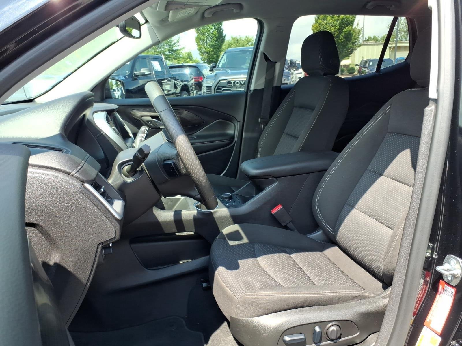 Used 2024 Ebony Twilight Metallic GMC SLE image 17