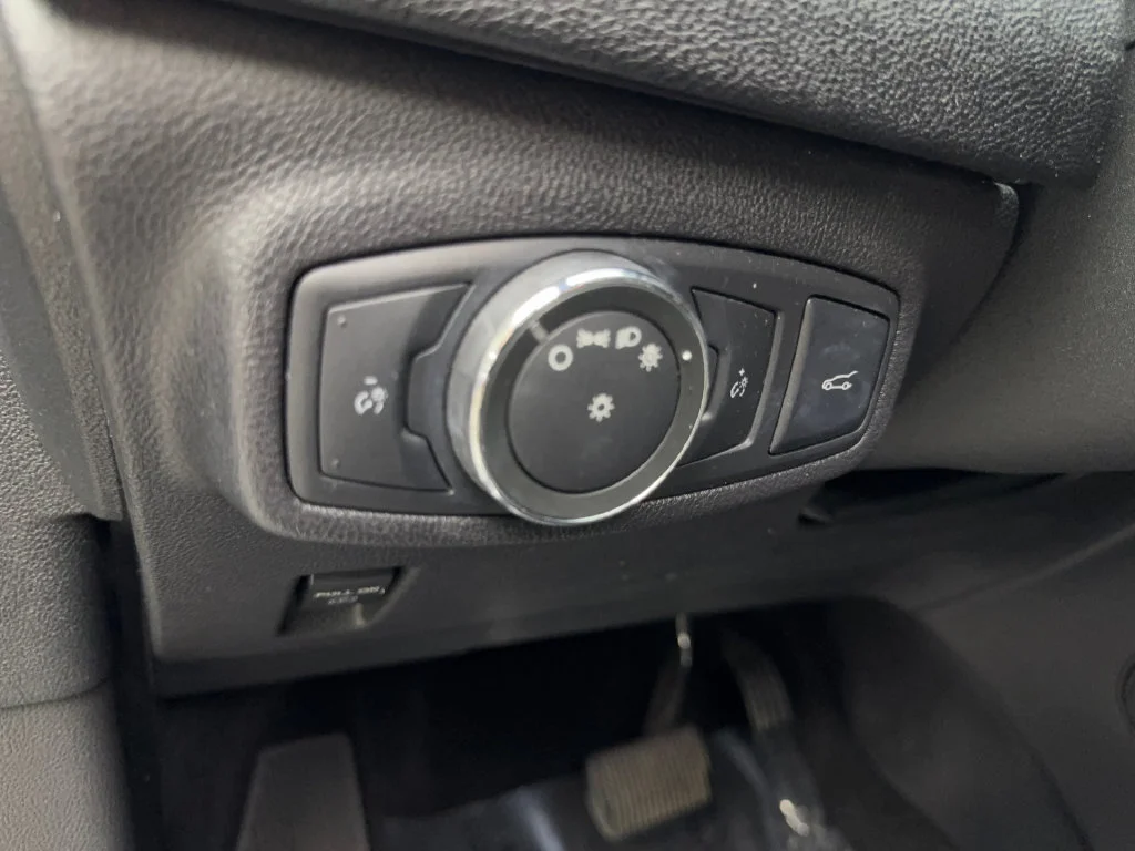 Used 2017 Black Lincoln Reserve image 58