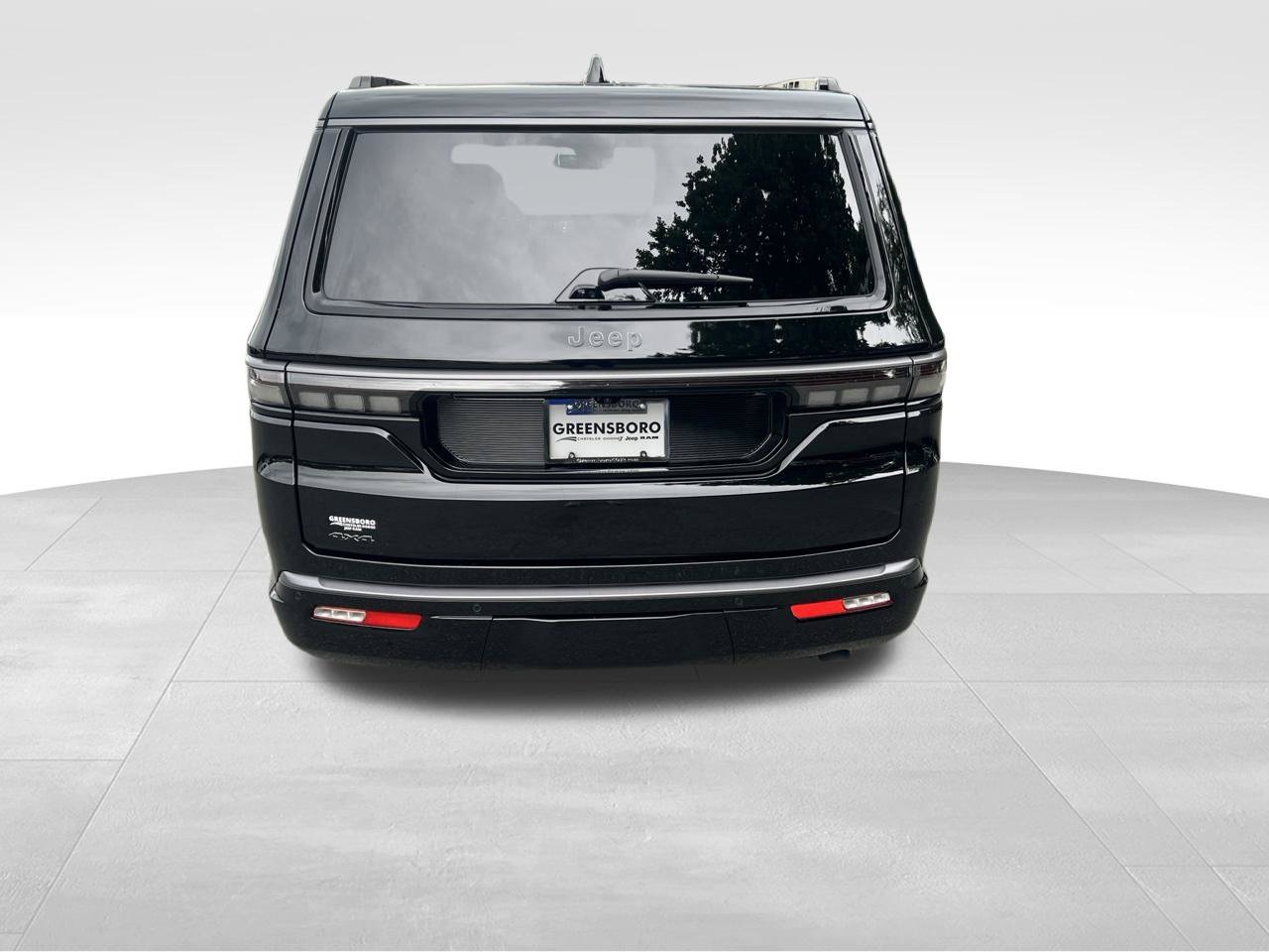New 2026 High Gloss Black Exterior Paint Jeep Summit Reserve image 6
