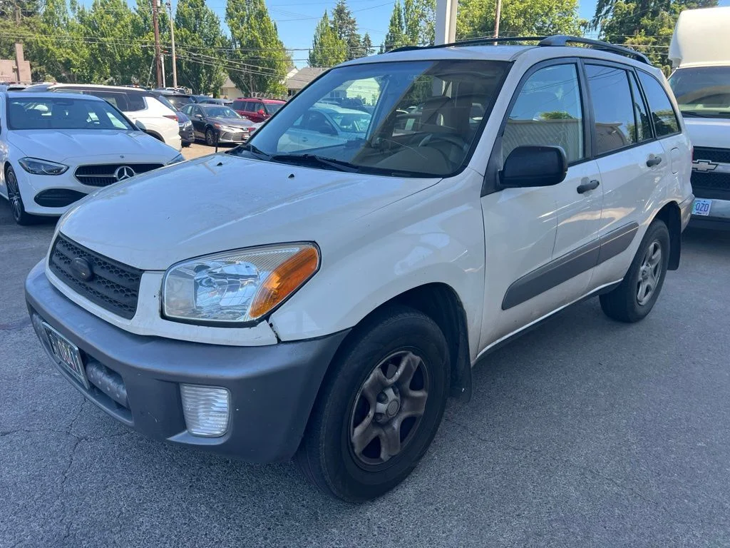 Used 2003  Toyota Base image 2