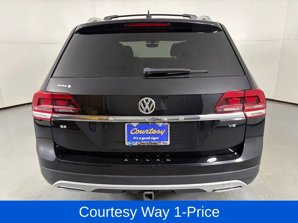 Used 2019 Black Volkswagen 3.6L V6 SE image 9