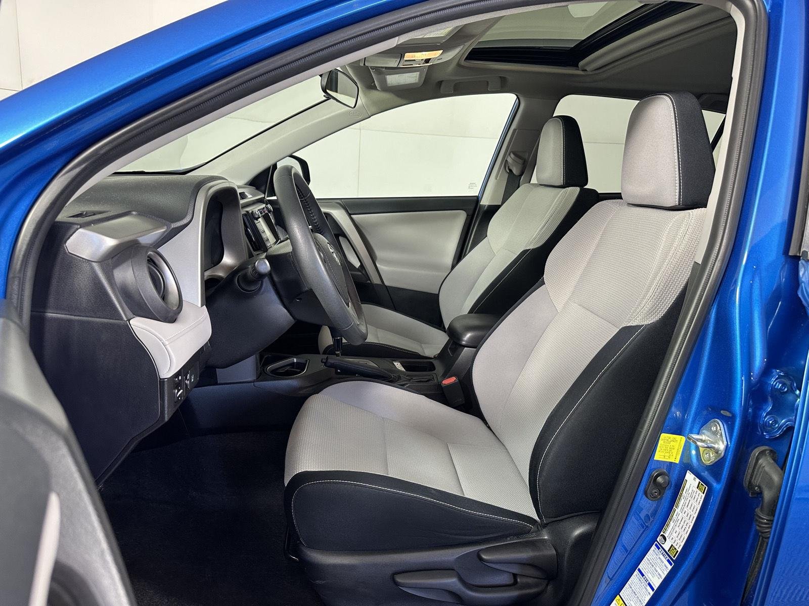 Used 2017 Electric Storm Blue Toyota XLE image 13