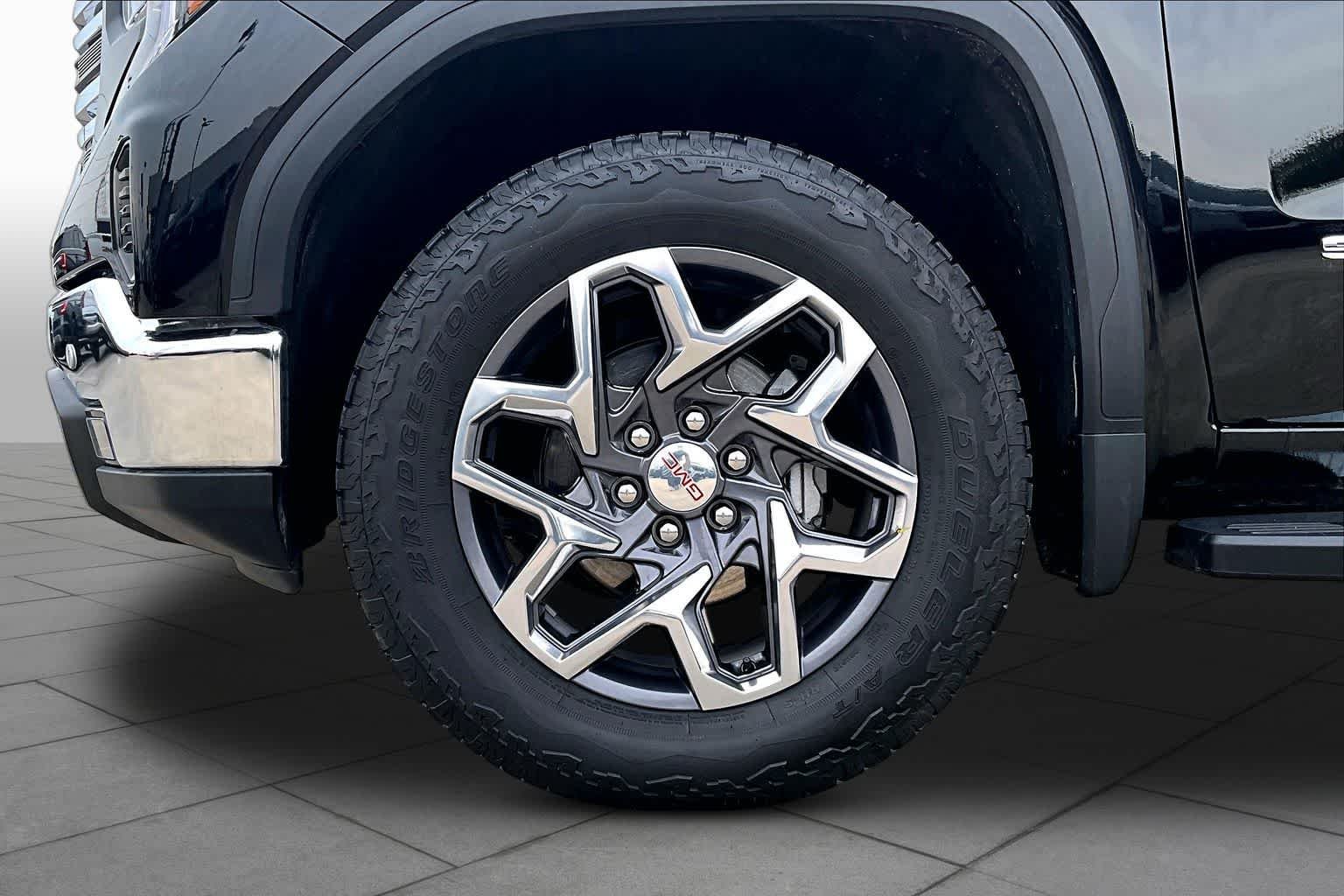 Used 2026 Onyx Black GMC SLT image 11