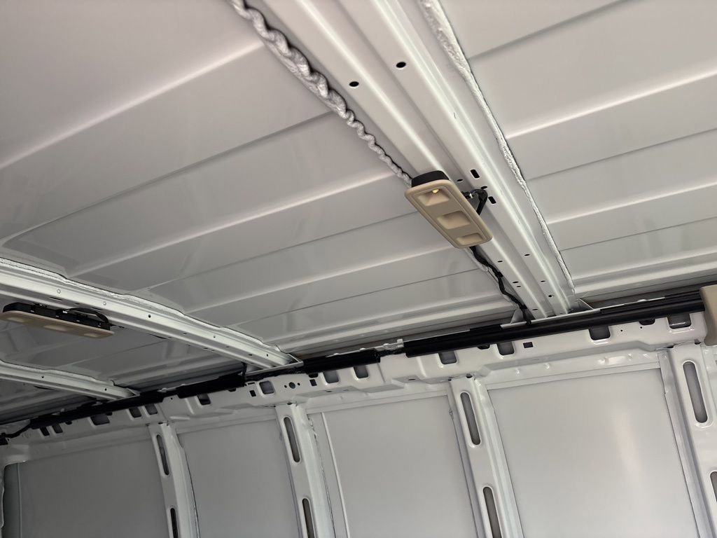 2025 Chevrolet Express Cargo Work Van - Photo 10