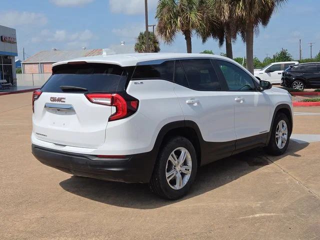 Used 2024 White GMC SLE image 7
