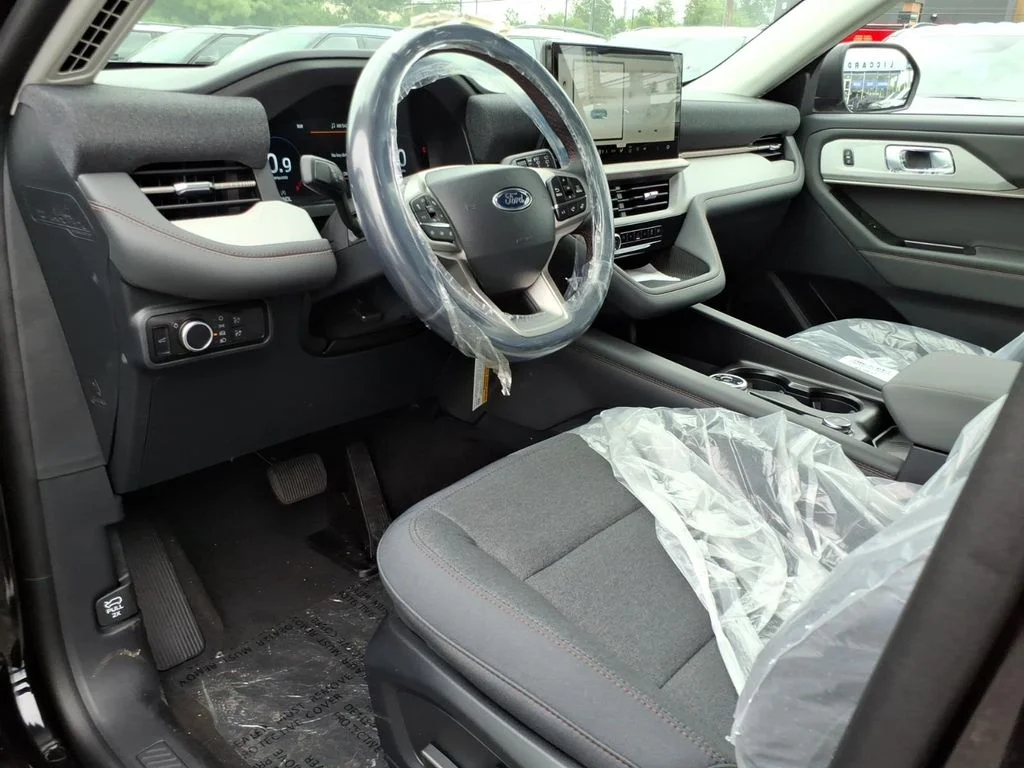 New 2026 Agate Black Metallic Ford Active image 12