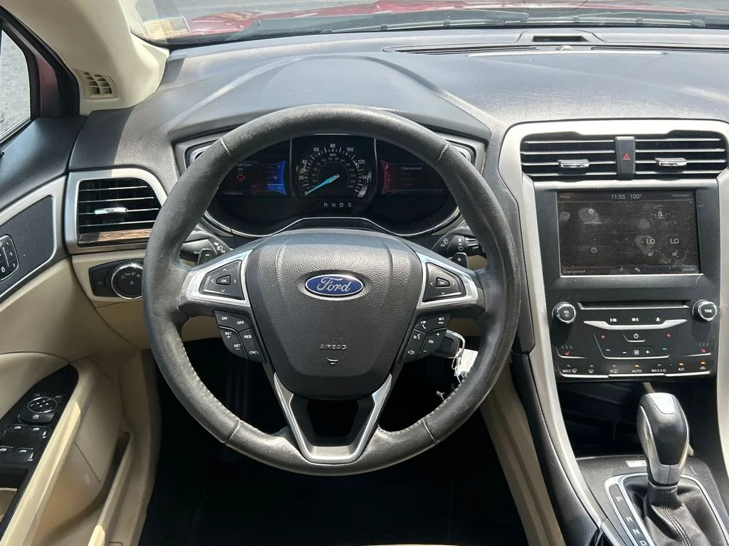Used 2013 Red Ford SE image 23