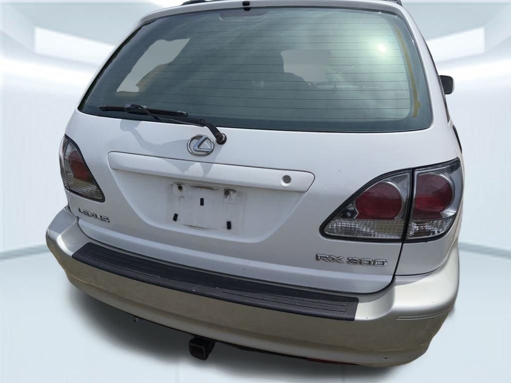 Used 2003  Lexus 300 image 10