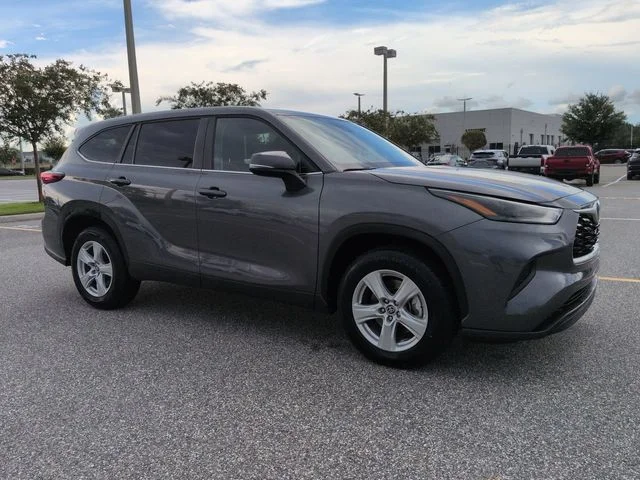 Used 2023 Gray Toyota L image 2