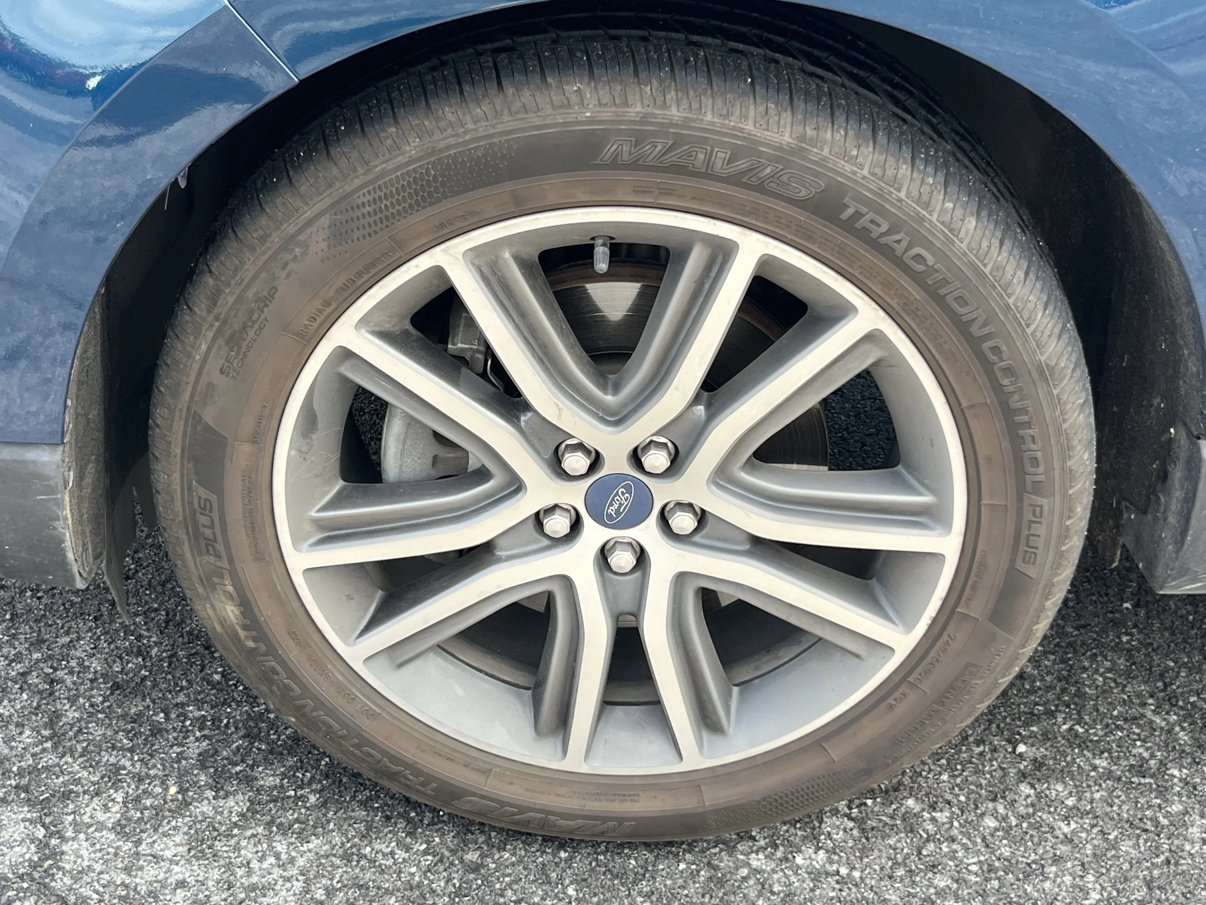 Used 2020 Green Metallic Ford Titanium image 14