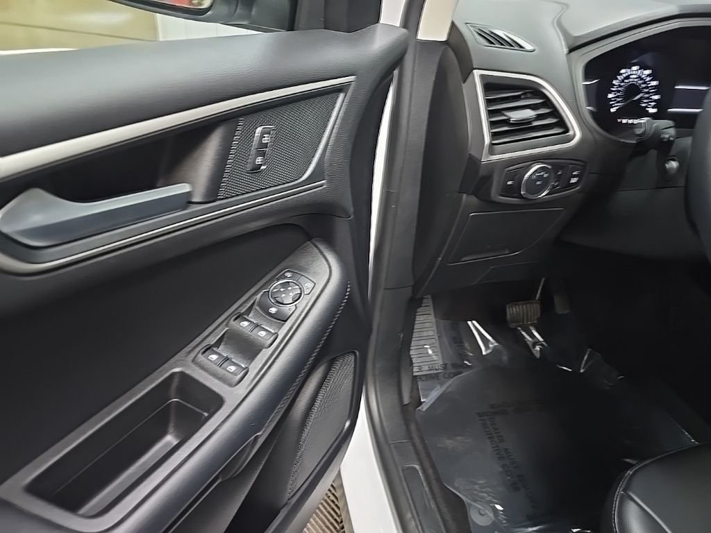 Used 2024 Oxford White Ford SEL image 33