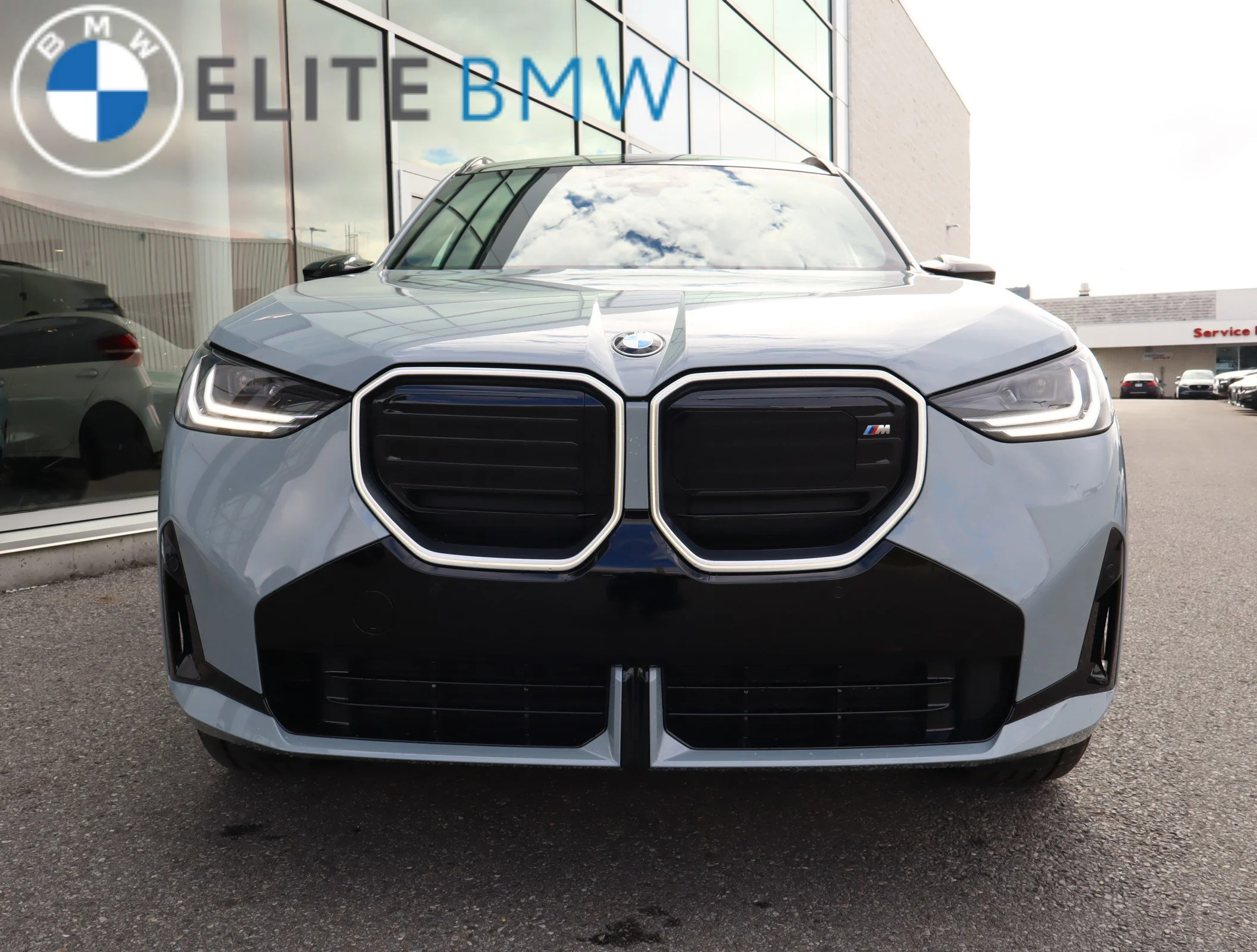 Used 2025 BROOKLYN GREY METALLIC BMW M50 XDRIVE image 30