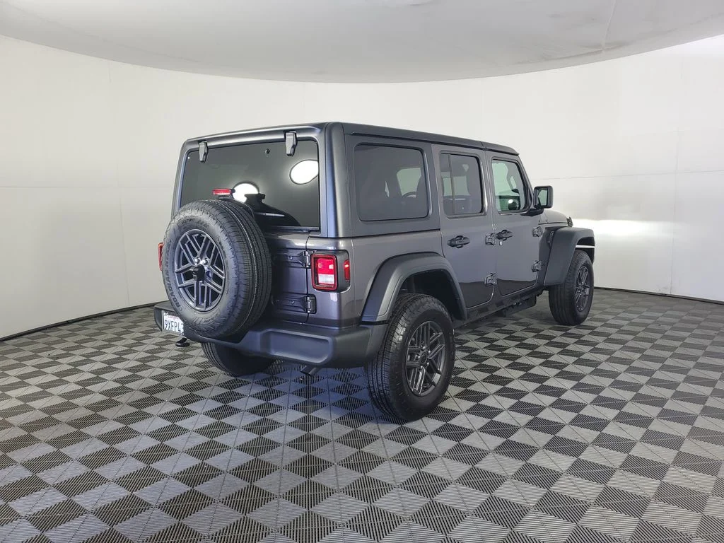 Used 2026 Gray Jeep Sport S image 4