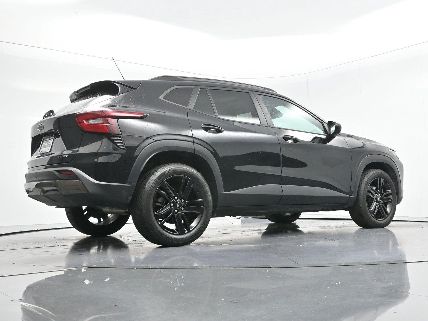 Used 2025 Mosaic Black Metallic Chevrolet ACTIV image 46