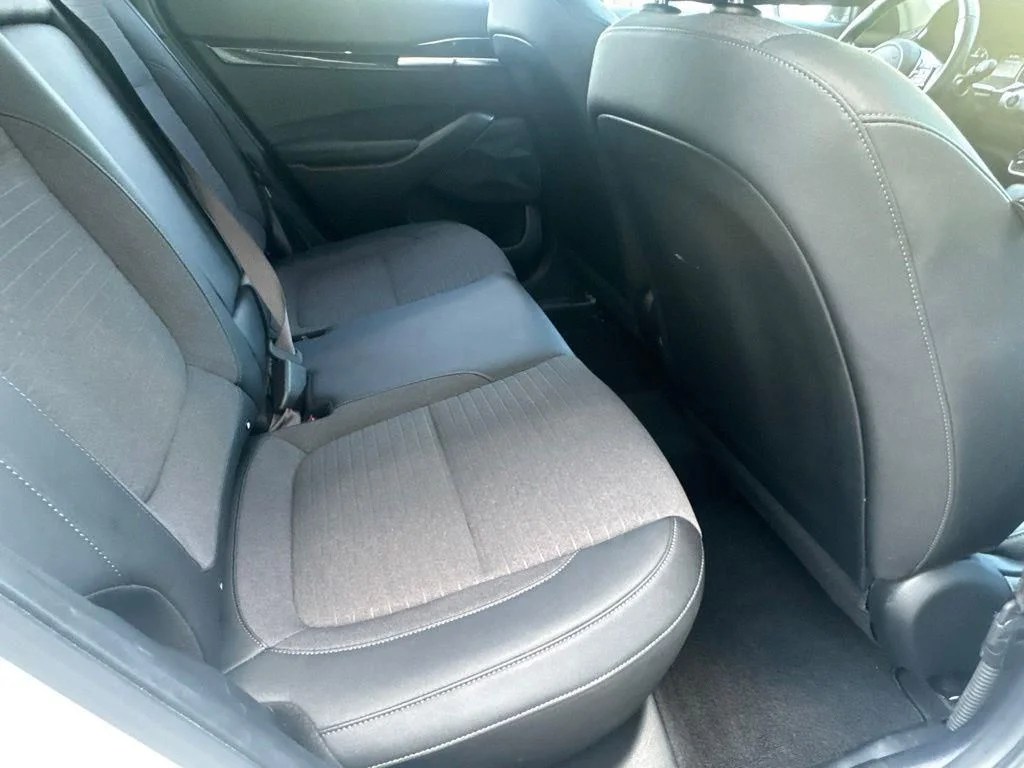 Used 2023 White Kia S image 23