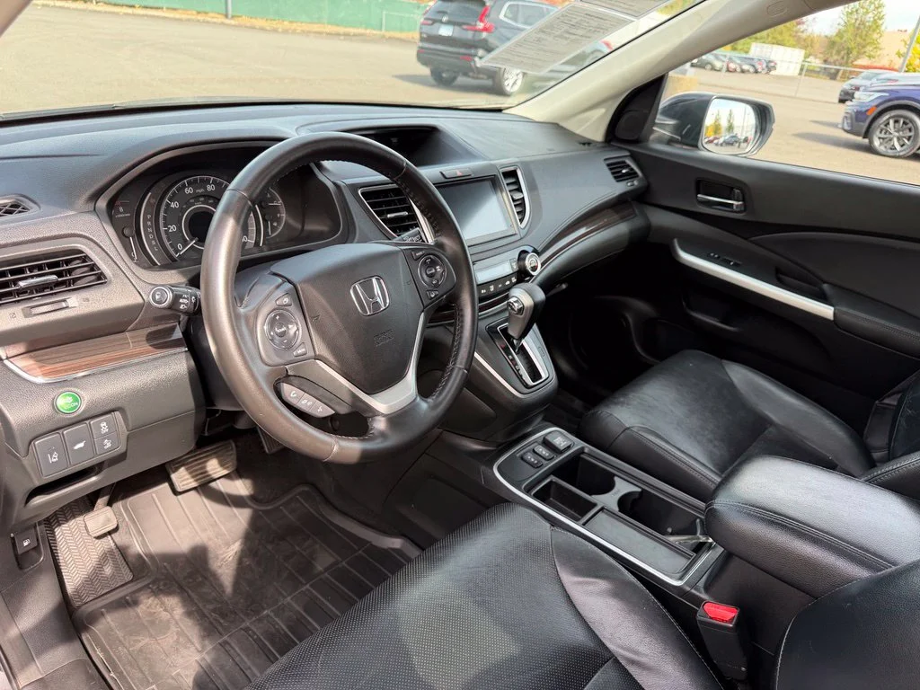 Used 2016 Crystal Black Pearl Honda Touring image 16
