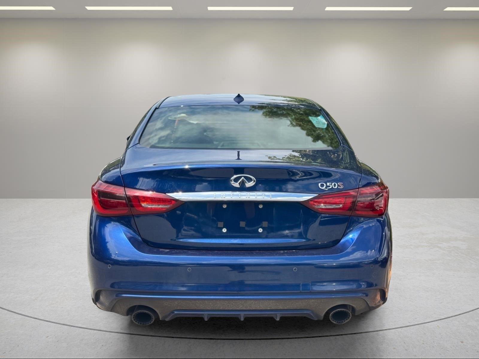 Used 2018 Iridium Blue INFINITI RED SPORT 400 image 12