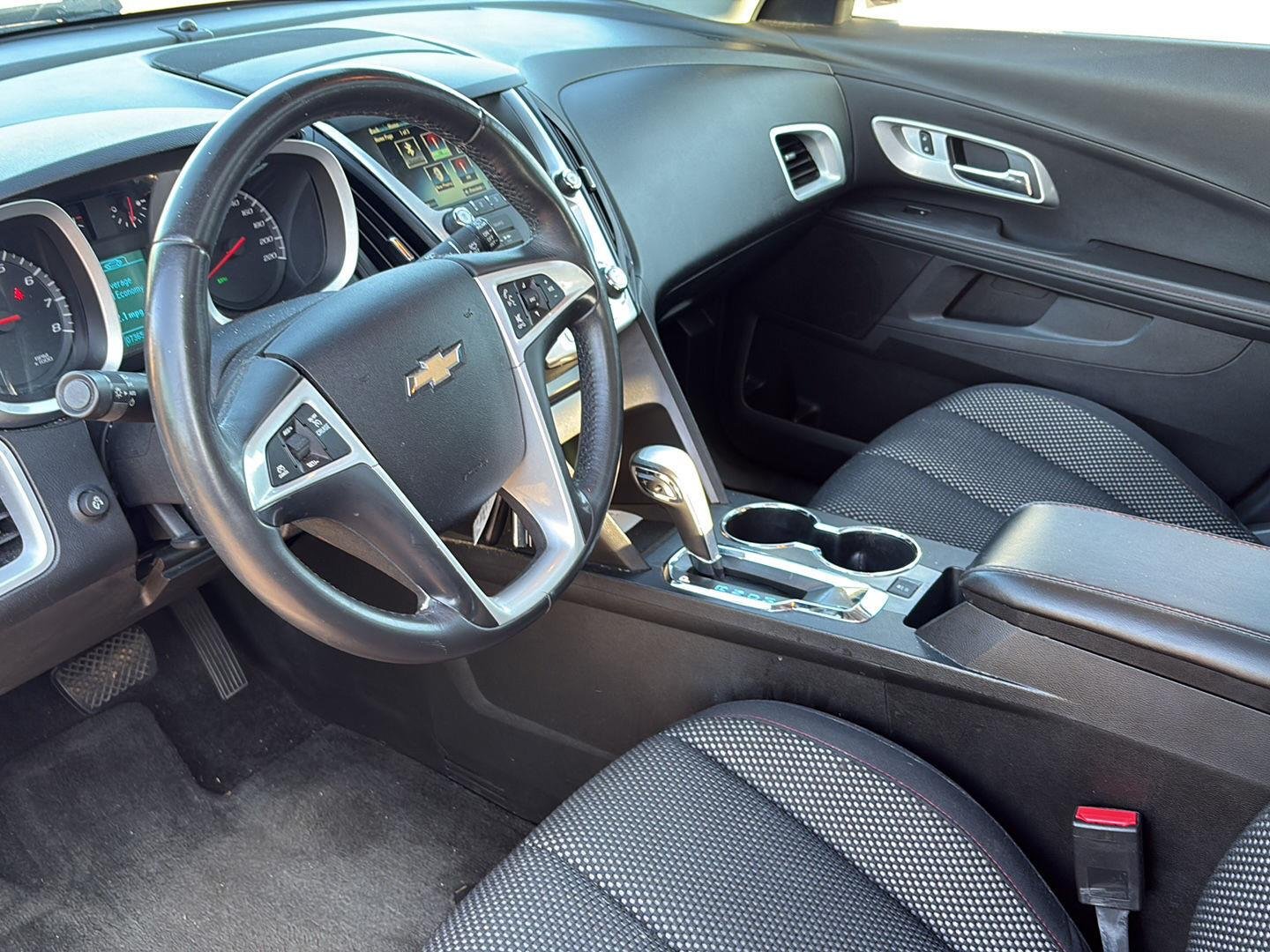 Used 2015  Chevrolet LT image 5