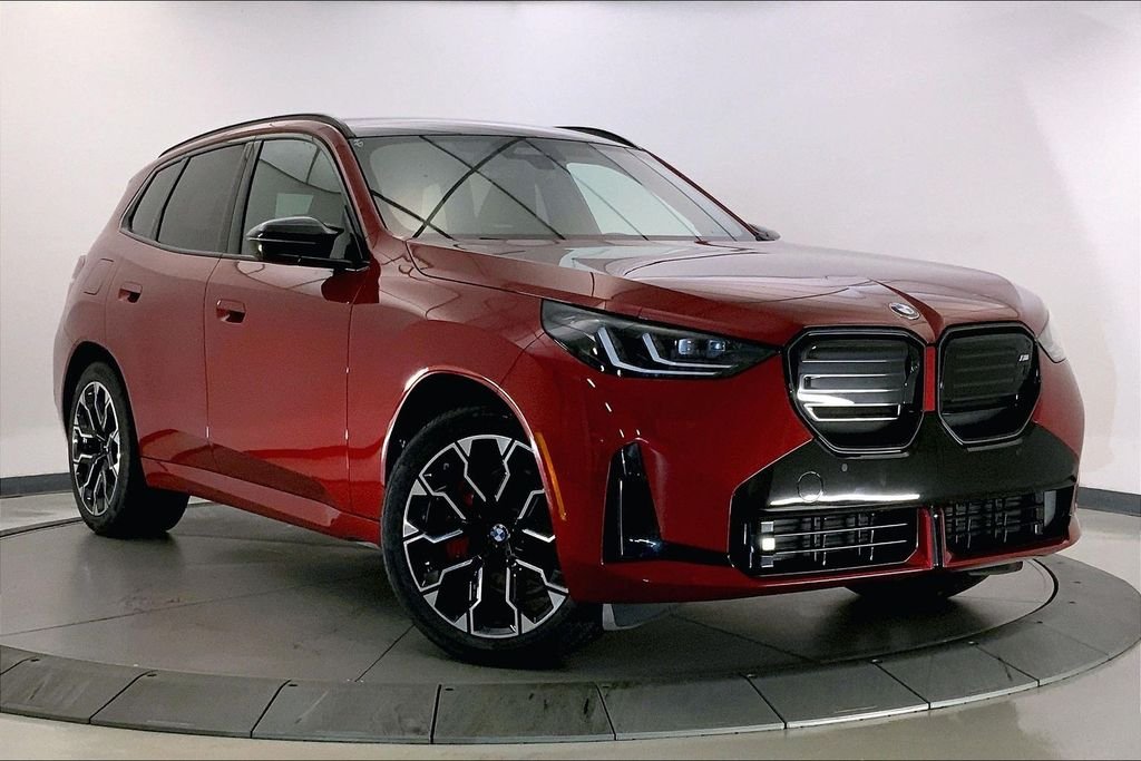Used 2026 Vegas Red Metallic BMW  image 32