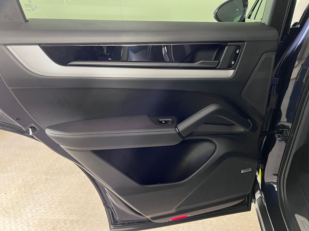 Certified Used 2024  Porsche  image 27