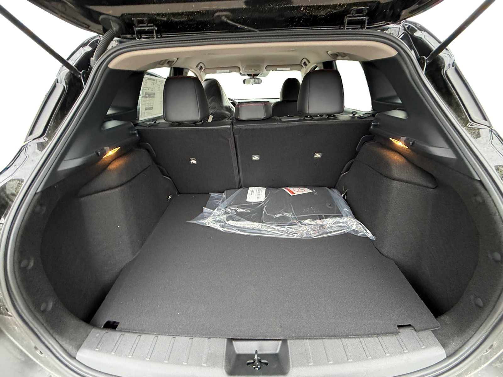 2026 Nissan KICKS SR AWD - Photo 13
