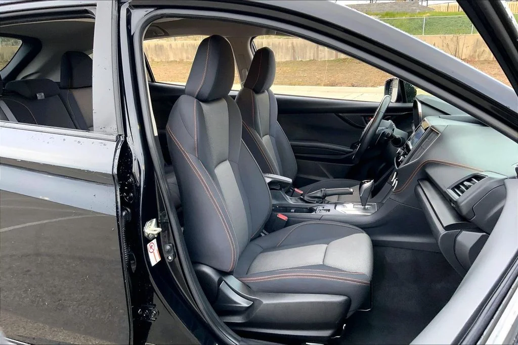 Used 2020 Black Subaru Premium image 6