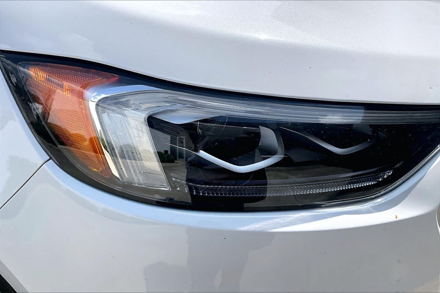 Used 2020 Star White Metallic Tri-Coat Ford Titanium image 28