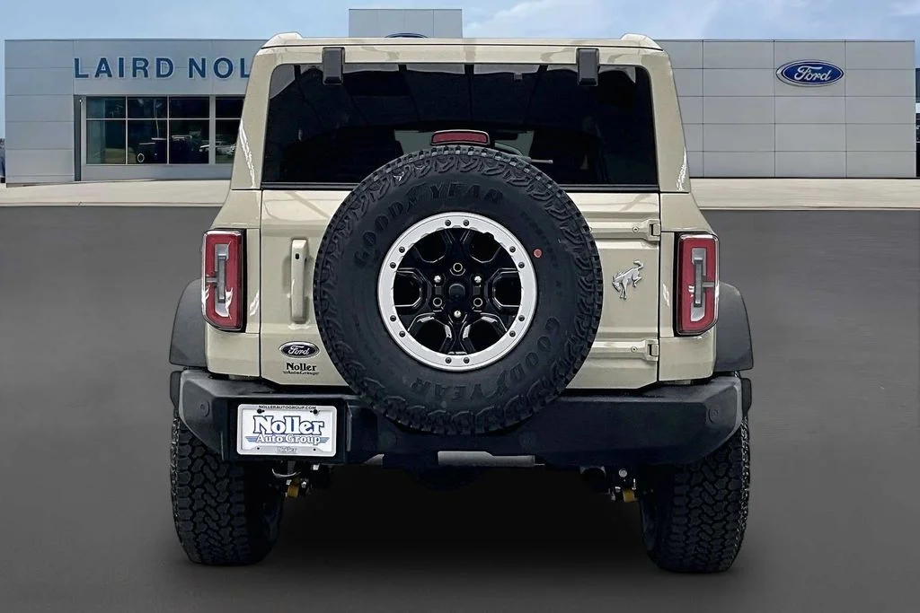 New 2025 Desert Sand Ford Outer Banks® image 4