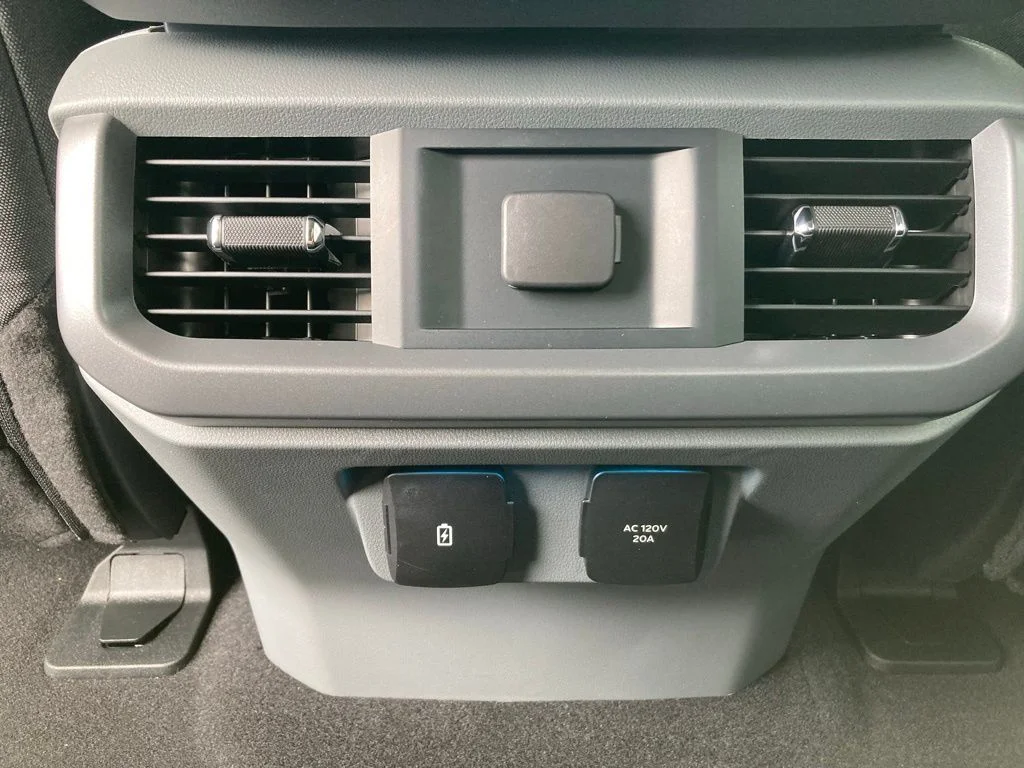 Used 2025 Black Ford XLT image 60