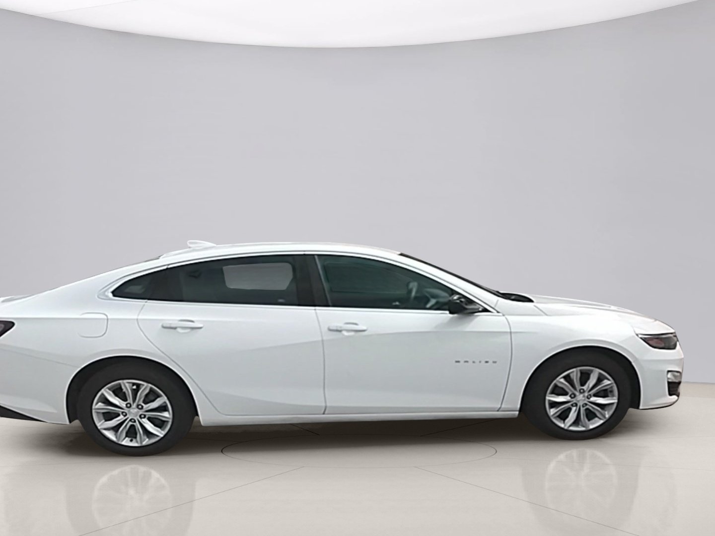 Used 2019 White Chevrolet  image 6