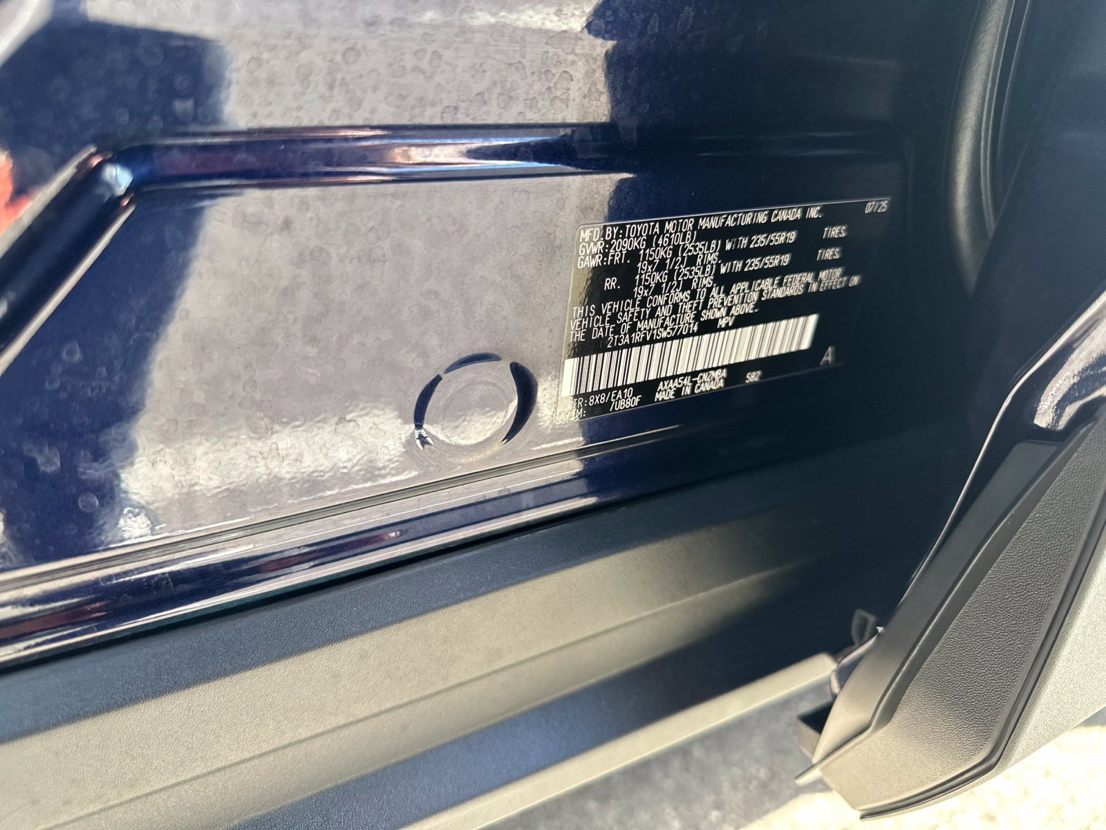 Used 2025 Blue Toyota XLE Premium image 43