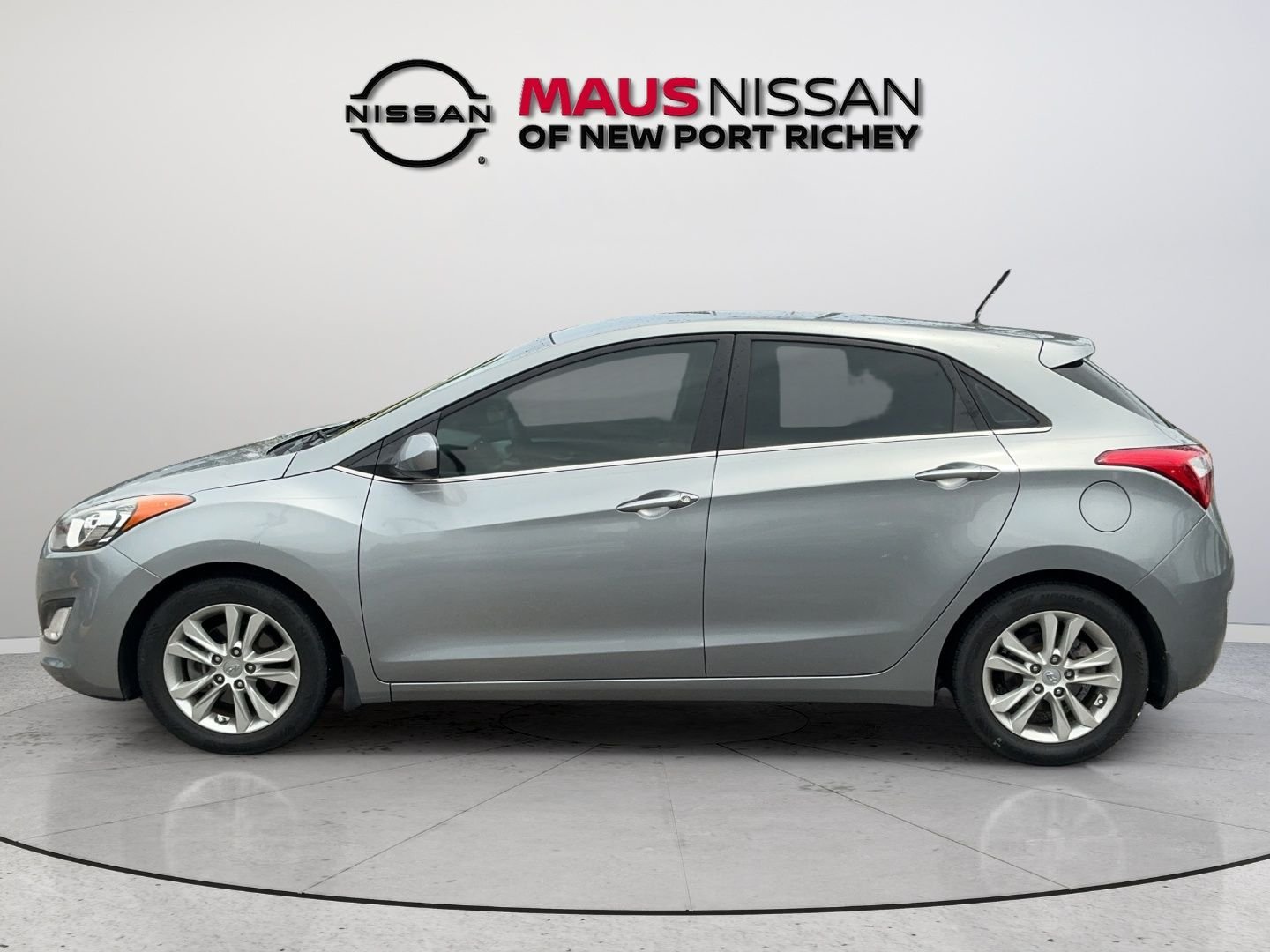 Used 2015 Gray Hyundai Base image 6