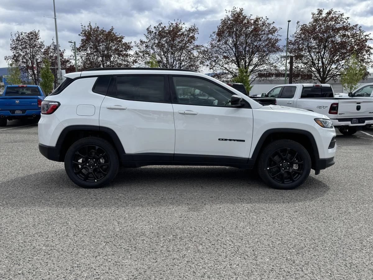 New 2026 White Jeep North image 4
