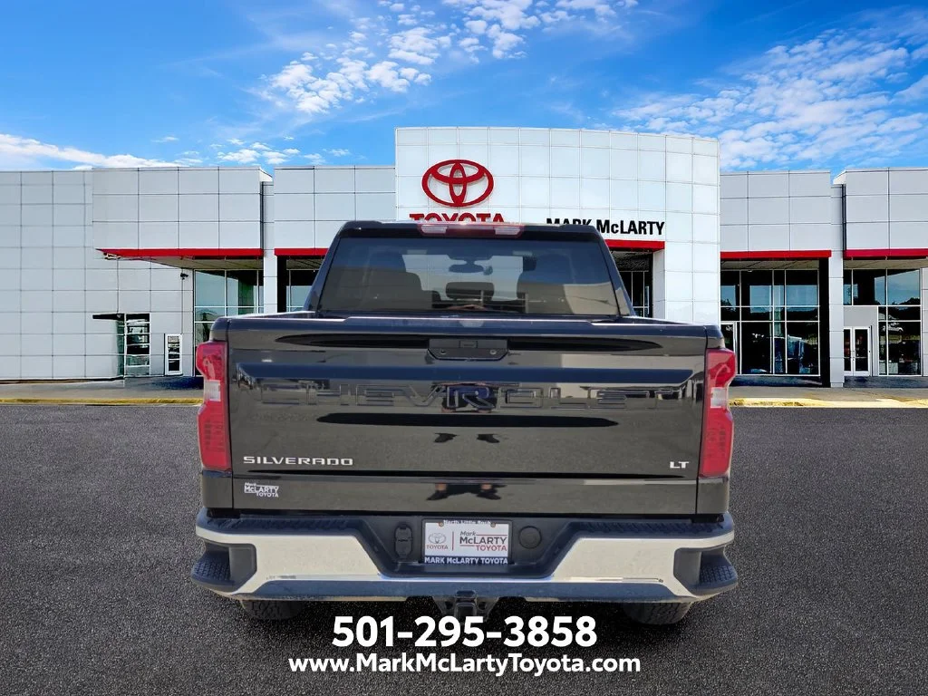 Used 2020 Black Chevrolet LT image 4