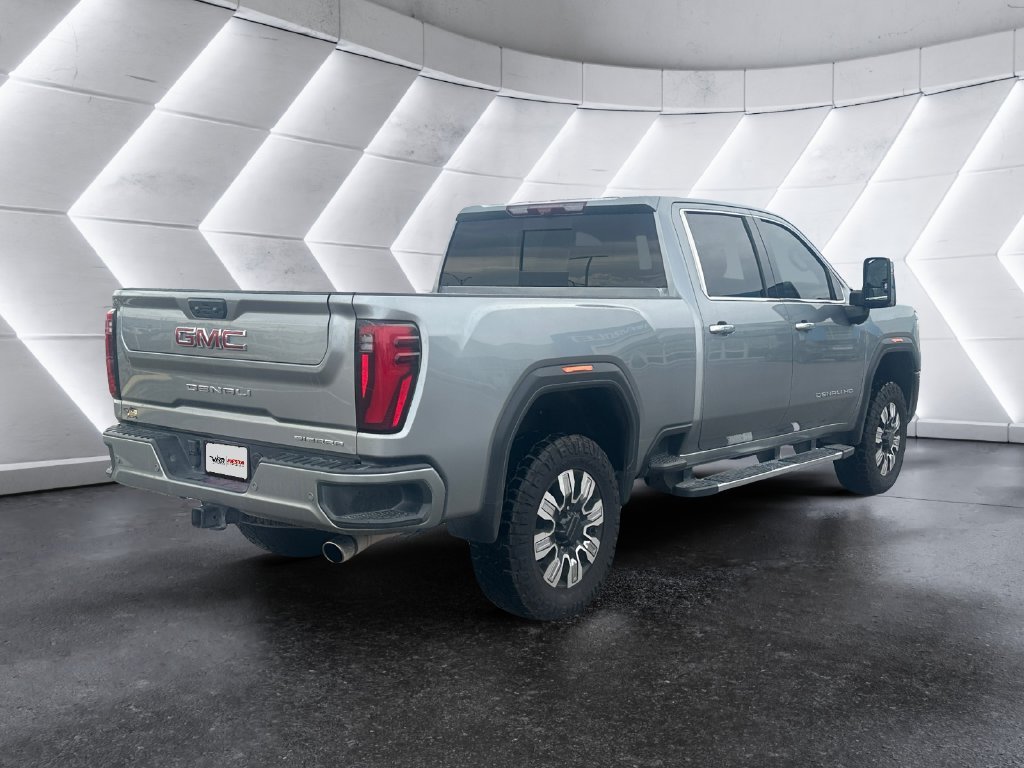 Used 2025 Silver GMC Denali image 4