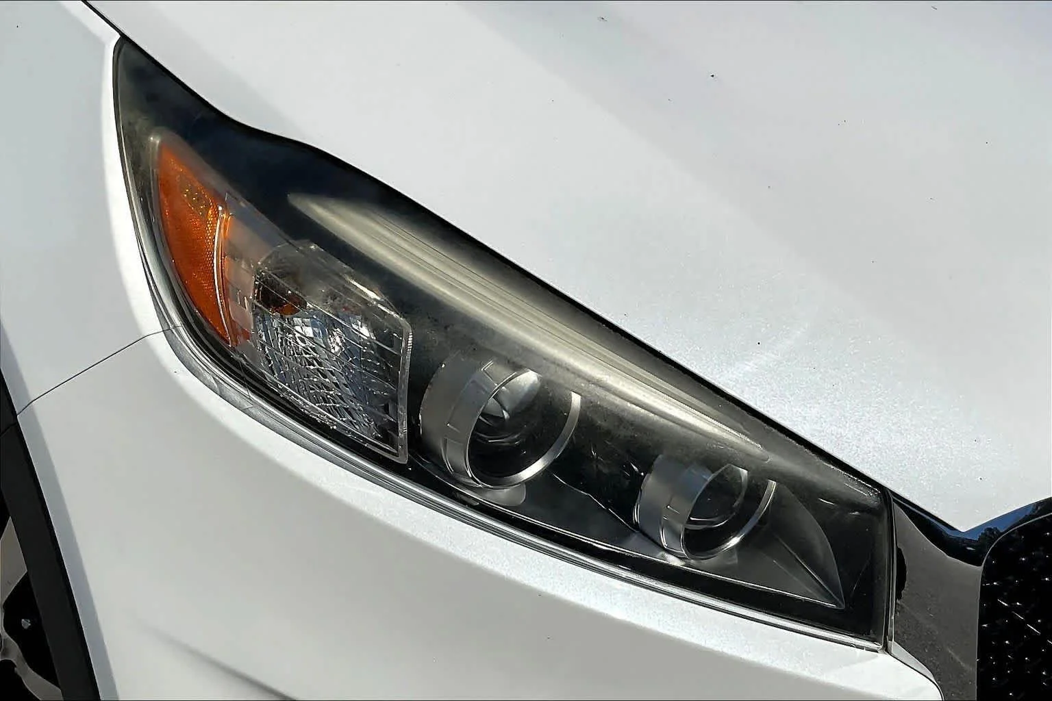 Used 2017 Snow White Pearl Kia EX image 27