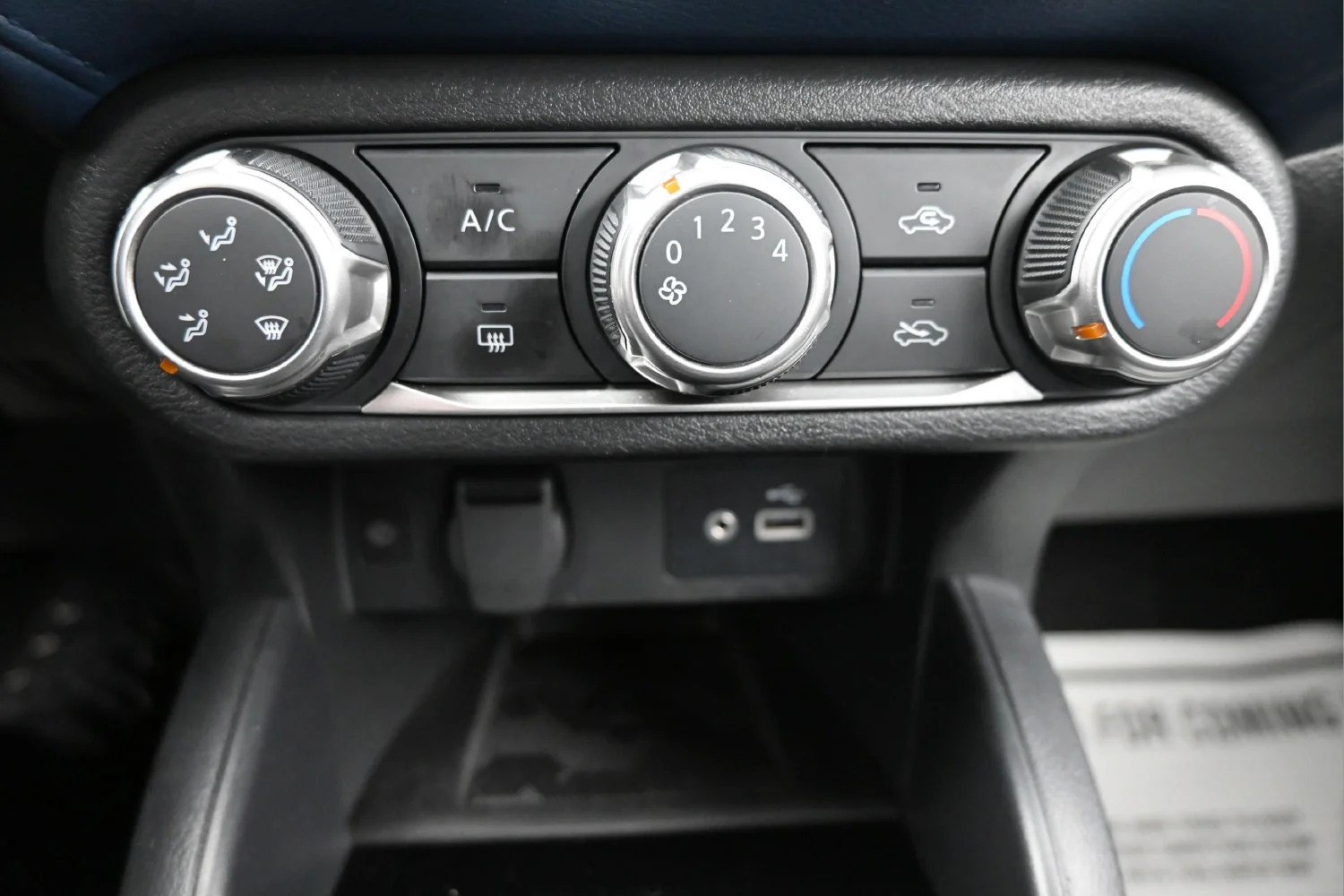 Used 2025 Silver Nissan SV image 10