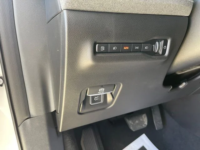 New 2026 Bright White Clearcoat Jeep Laredo image 15