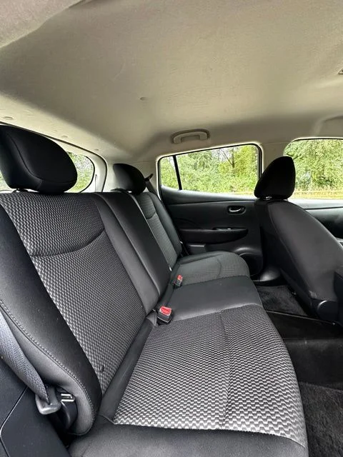 Used 2017 Brilliant Silver Nissan S image 18