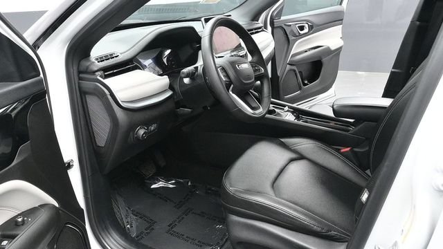 Used 2025 White Jeep Limited image 13