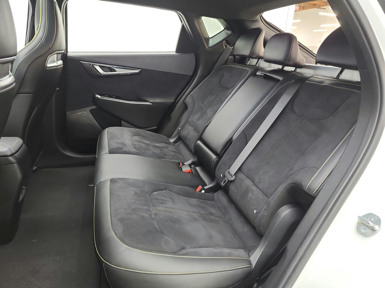 Used 2023 Snow White Pearl Kia GT image 15