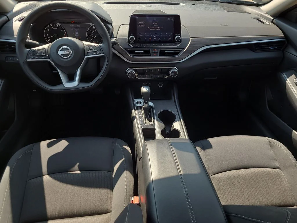 Used 2025 Black Nissan 2.5 SV image 15