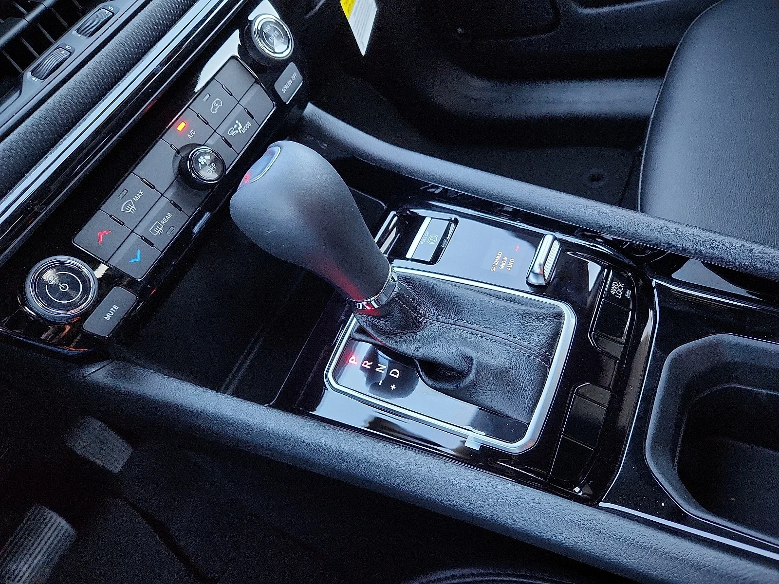 New 2026 PXJ Diamond Bla Jeep LATITUDE ALTITUDE 4X4 image 20