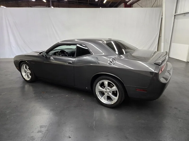 Used 2013 Granite Crystal Metallic Dodge R/T Classic image 3