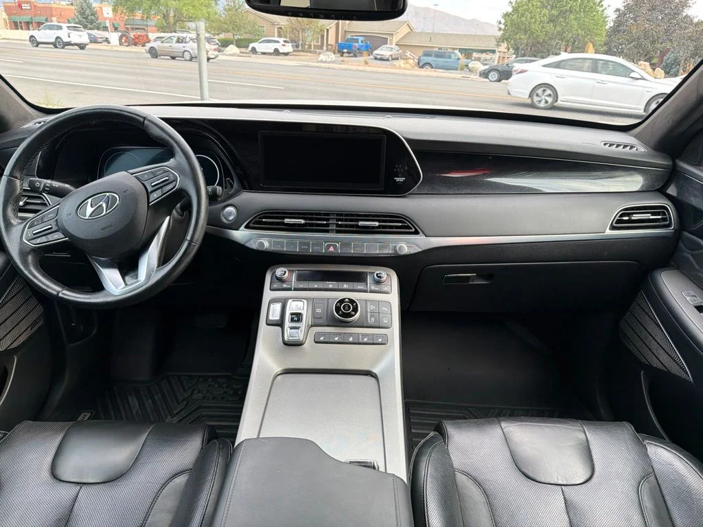 Used 2021 White Hyundai Calligraphy image 19
