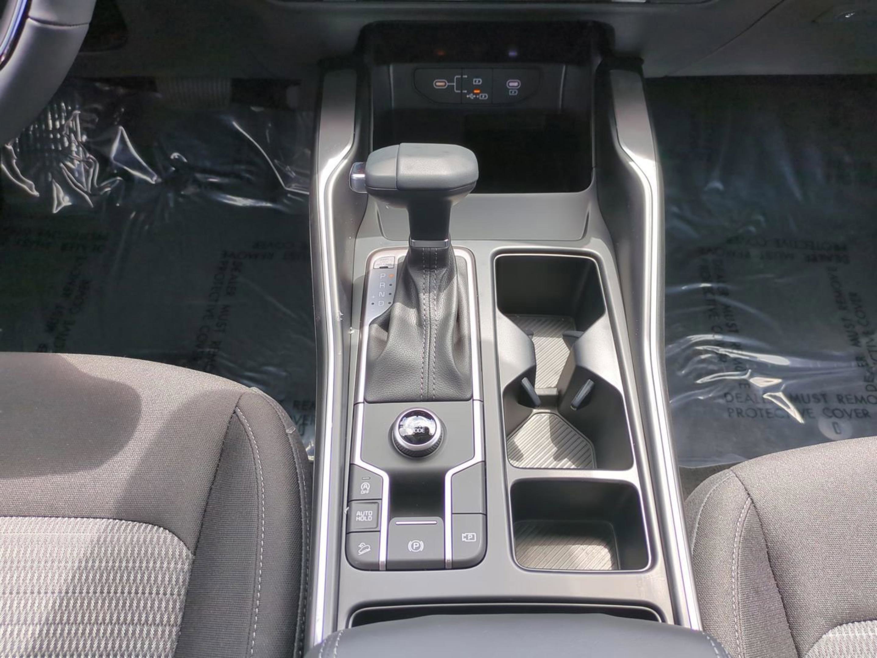 New 2026 Ivory Silver Kia LX image 22