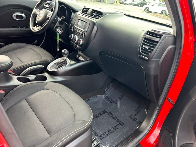 Used 2016 Red Kia Plus image 10